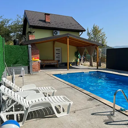 Rest House Dom wakacyjny Slavinovici